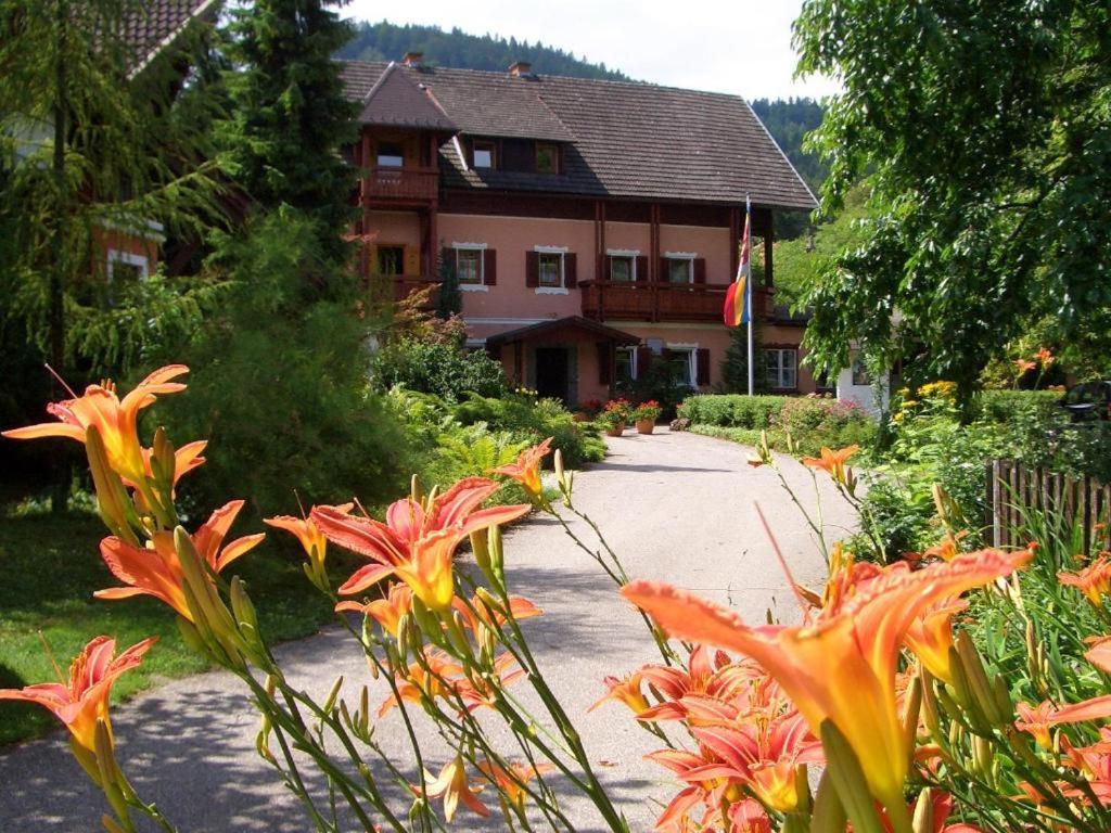 Georgihof Im Park Apartment Unterburg am Klopeiner See Bagian luar foto